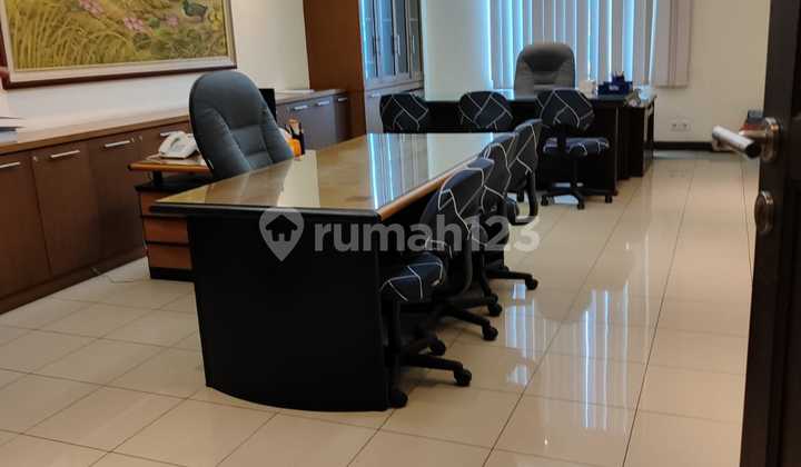 3-Story Office Building for Sale in Renon 3-Story Office Building for Sale in Renon