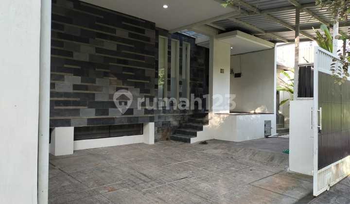 Dijual dan di Sewakan Vila Lokasi Jimbaran Dekat Gwk