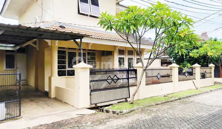 Di Jual Rumah Area Taman Luas di Graha Bintaro 2