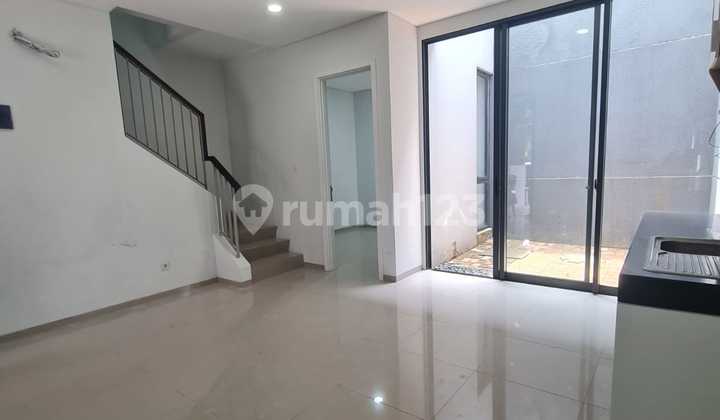 Di Sewakan Rumah Bagus Modern di Discovery Bintaro 2