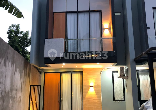 Di Jual Cepat Rumah Bergaya Cantik Scandinavian Ada Private Pool di Jagakarsa Jakarta Selatan 1