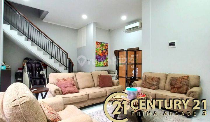 Rumah Bagus Siap Huni 3 Lantai di Bintaro Sektor 7 Dw7723