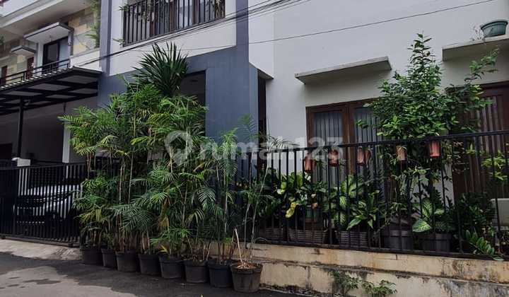 Di Jual Rumah Siap Huni di Mandar Dalam Bintaro