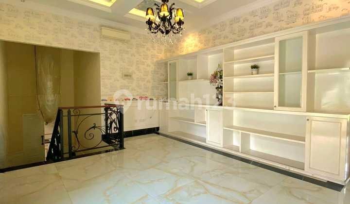 Di Jual Rumah Siap Huni Strategis di Kebayoran Bintaro 2