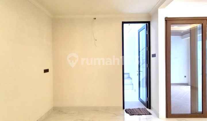 New Ready-to-Occupy House in Puri Bintaro Jaya 9954