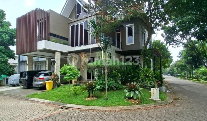 Hook House in Discovery Bintaro Jaya 9655