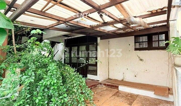 tampak depan rumah hitung tanah di bintaro