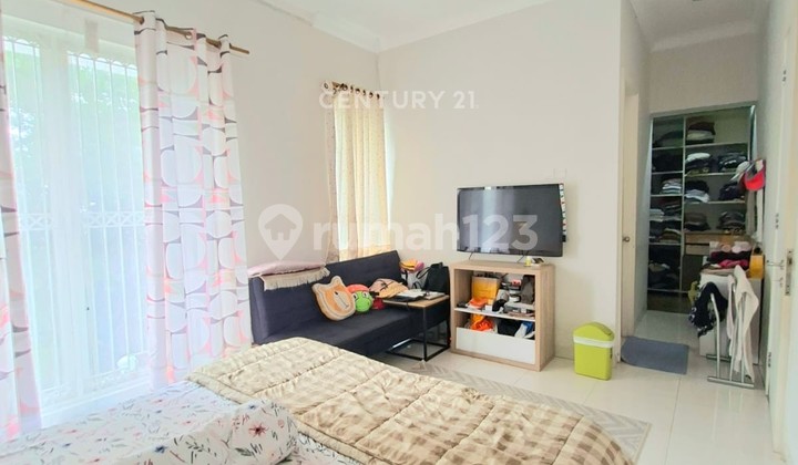 Aesthetic Hook House in Emerald Bintaro 8925 10