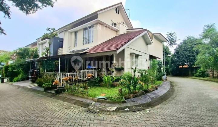 Aesthetic Hook House in Emerald Bintaro 8925 1