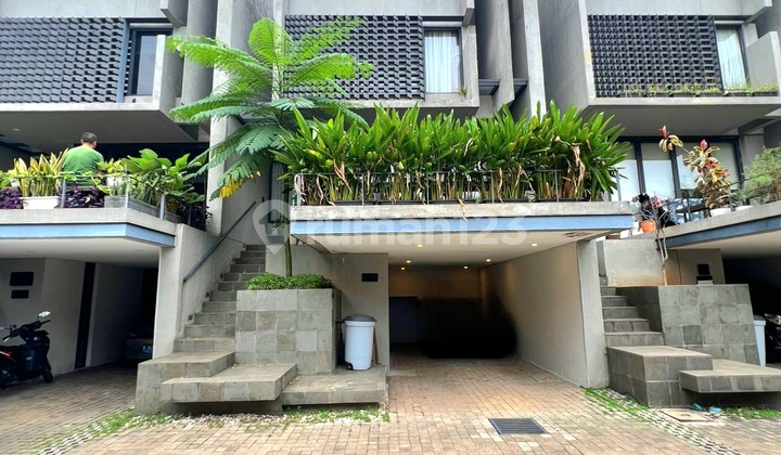 House in South Jakarta 8019 House in South Jakarta 8019