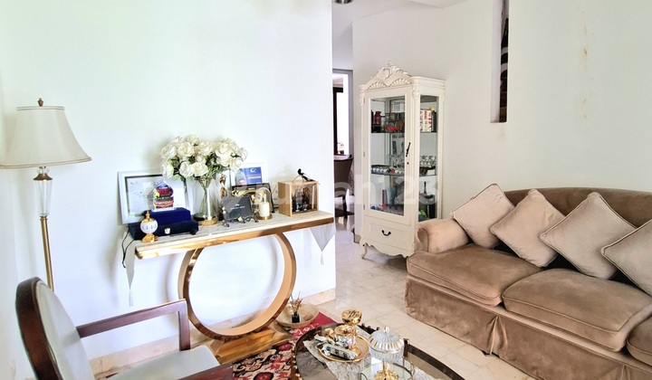 Rumah Cantik 2 Lantai Dalam Cluster Nyaman di Sektor 8 9269 2