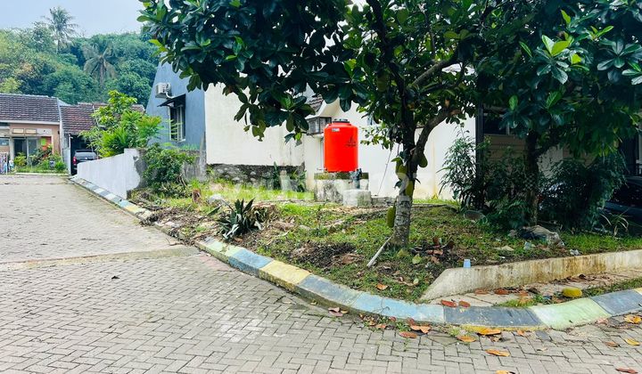 Furnished House with CIFOR Forest View and Mountain View in Semplak 2