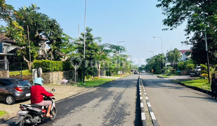 House on Main Boulevard Road in Villa Duta East Bogor 2