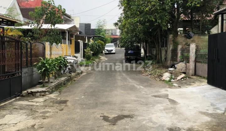 House and Office in the Center of Bogor City Near Unpak Near Campus 2