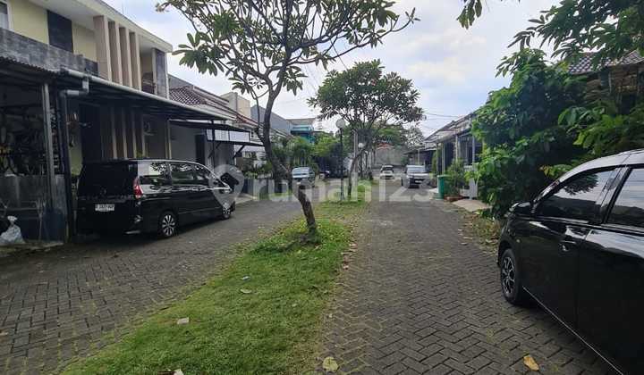 House Needs Renovation in Kirai Garden Pisangan East Ciputat 2