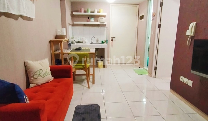 Semi Furnish 2 Bedroom Springlake Apartemen Bekasi View Pool Unit Rapi Siap Survey 2