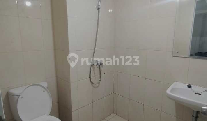 Springlake Apartemen Studio Summarecon Bekasi Disewakan Full Furnish Siap Huni  2