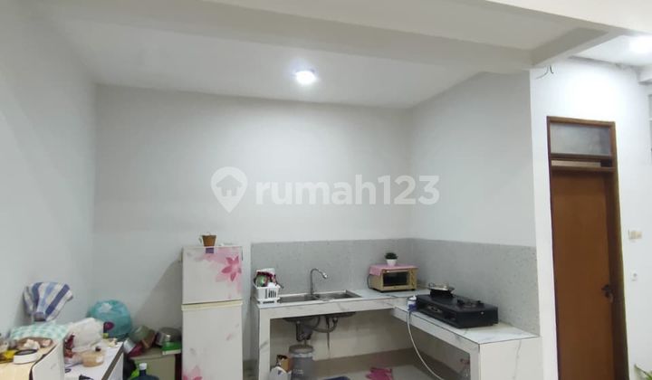 Rumah Minimalis Modern di Taman Holis Indah 1 2