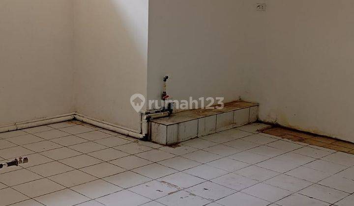 Ruang Usaha Lokasi Strategis 1 Lantai di Gatot Subroto 2