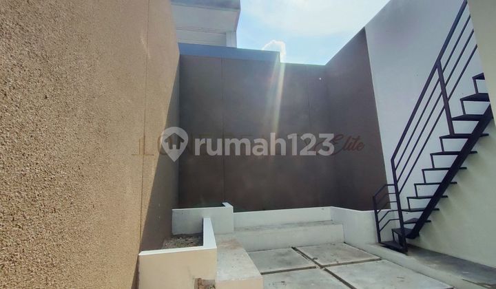 Rumah BARU di Mekar Wangi 2 Lantai hdp Timur 2