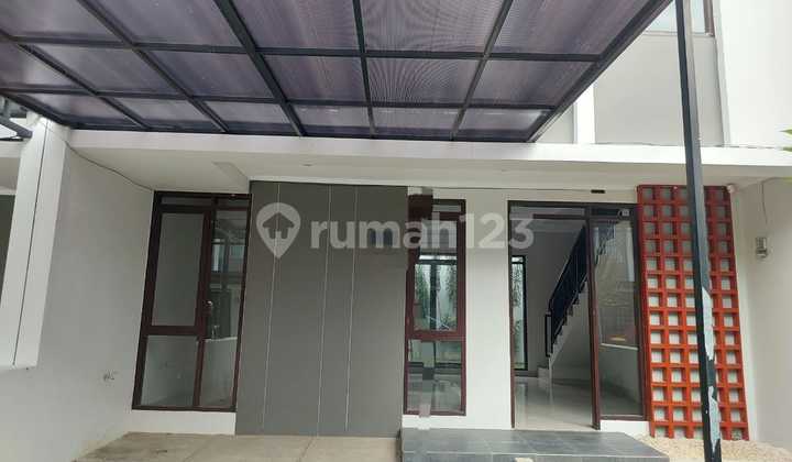 Comfortable 2-Story Minimalist House in Nusantara Regency 2