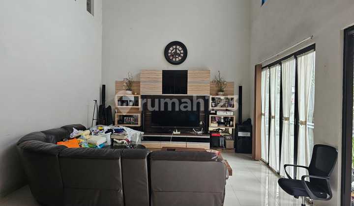 Rumah Nyaman Minimalis Modern di Taman Kopo Indah 3
