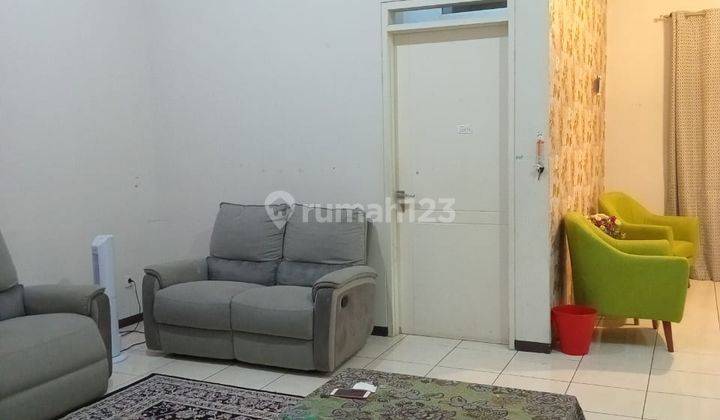 Rumah Luas Full Furnished di Kota Baru Parahyangan 1