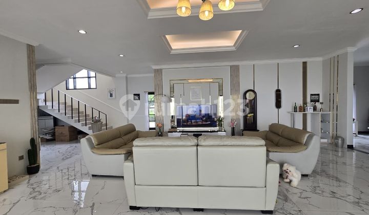 American Modern House Nyaman Lux di Geger Kalong