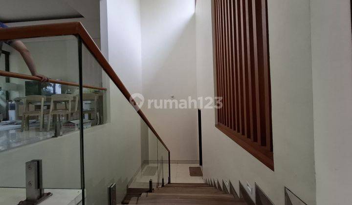 Rumah Cantik Modern di Cisatu Sayap Hegarsari Ciumbuleuit 2