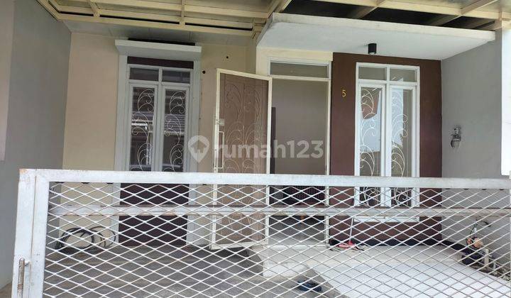 Rumah Minimalis Nyaman di Taman Kopo Indah 5  2