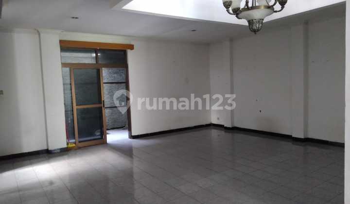 rumah modern minimalis di sayap bkr strategis 1