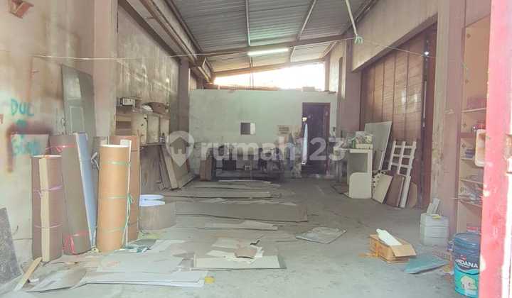 Rumah dan Gudang di Mainroad Soekarno Hatta 2