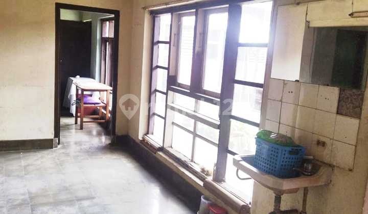 Rumah Halaman Luas di Sayap Dago Cocok untuk Usaha