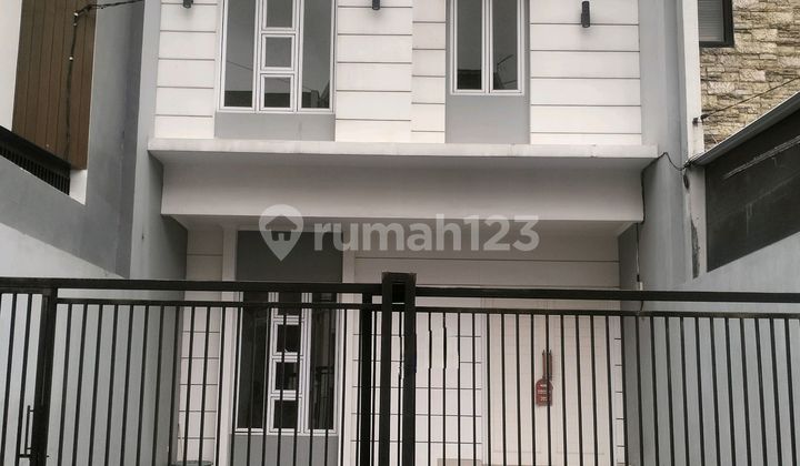 For Sale 2.5-Story House in Janur Kuning