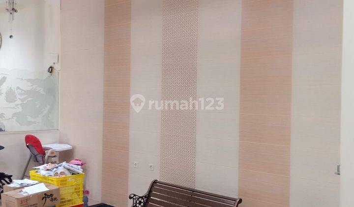 Dijual Cepat Rumah 2 1/4 lantai dan semi furnished di Sunter Agung 1