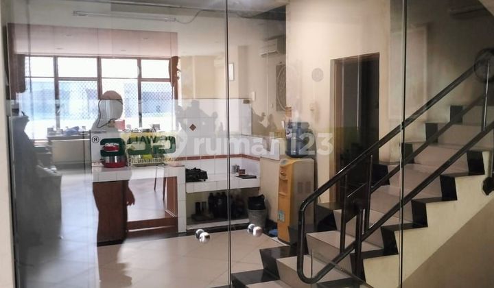 For Quick Sale: 4-story connected shop house with rooftop in Kelapa Gading (Rusli ~ 081282025888)