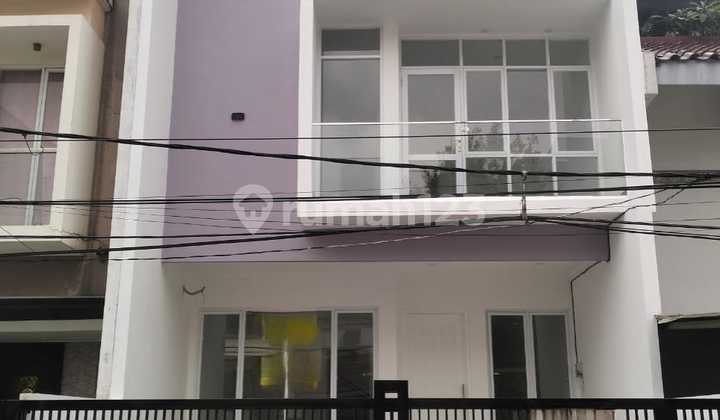 Jual Cepat Rumah 3 1/2 Lantai di Kelapa Gadingdi Kelapa Gading