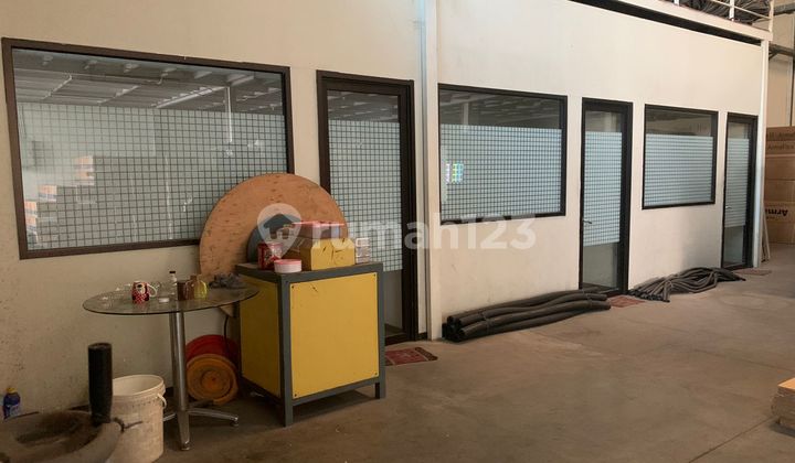 Warehouse For Rent Ready to Use at Marunda Center Warehouse For Rent Ready to Use at Marunda Center