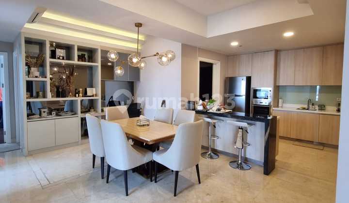 Dijual Apartemen The Kensington Royal Suites di Kelapa Gading 2