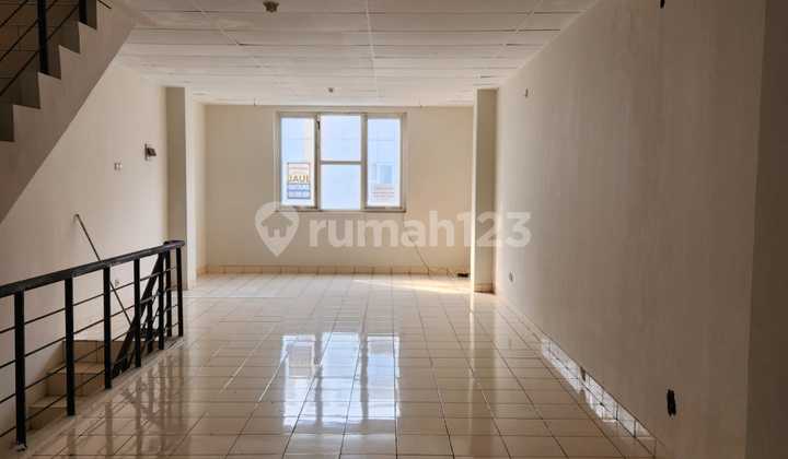 Ruko Golden Boulevard 2,5 Lantai di BSD, Tangerang Selatan Ruko Golden Boulevard 2,5 Lantai di BSD, Tangerang Selatan