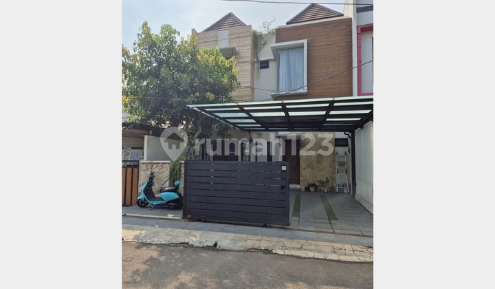 Dijual Rumah Cantik Terawat 2 Lantai di Griyaloka BSD