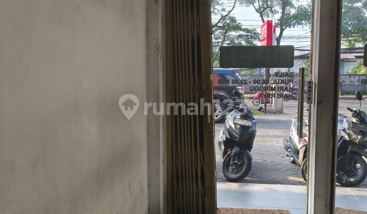 For Rent: Business Space or Ruko, Only the 2nd Floor Available For Rent: Business Space or Ruko, Only the 2nd Floor Available
