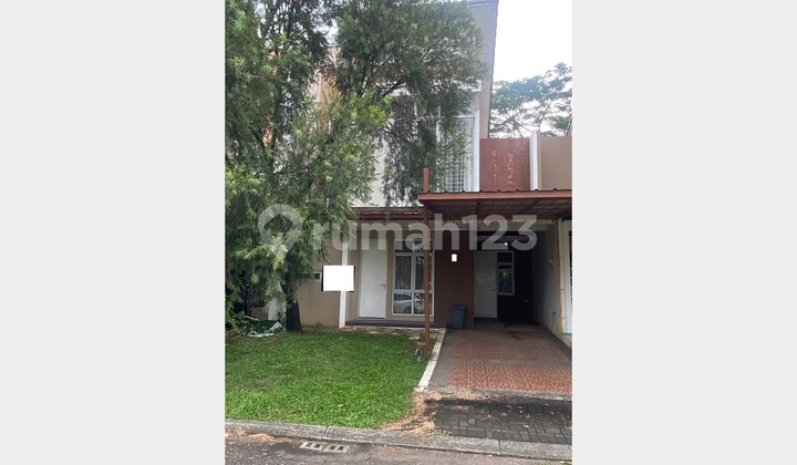 Disewakan Rumah Asri Depan Taman di Cosmo Icon BSD, Tangerang Selatan