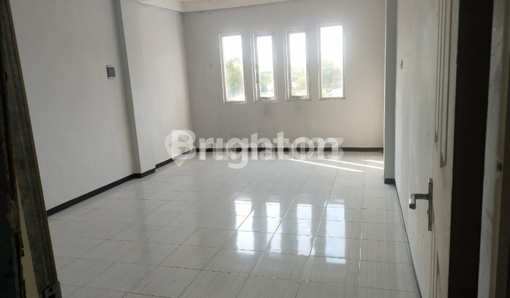 RUKO 3 LANTAI DI DRIYOREJO GRESIK  1