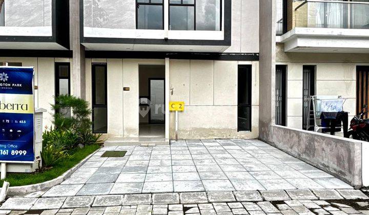 Wellington Park , Rumah Baru 2lt Di Waru  1