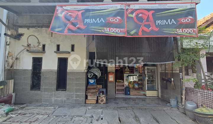 Second Hand House in the Kedung Mangu Area, Sidotopo, North Surabaya, with SHM (Freehold Title) 2