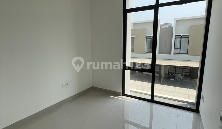 Disewakan Rumah Pik 2 Milenial 8X12,5 Kosongan 2