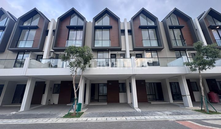 Disewakan Rumah PIK 2 Uk 5x10 3LT Brand New!!