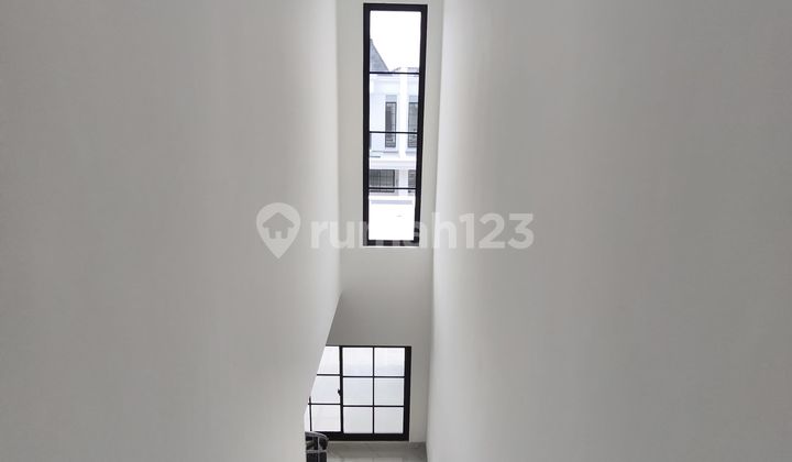 Disewakan Rumah Pik 2 Villa Pasir Putih Uk 6X15 Brand New! 2