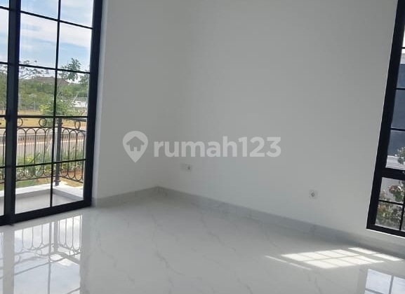 Disewakan Rumah Pik 2 Villa Pasir Putih 10X20 Hoek Brand New Kosongan 2